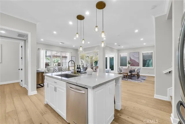 $2,350,000 | 61 Acorn Glen, Irvine, CA 92620