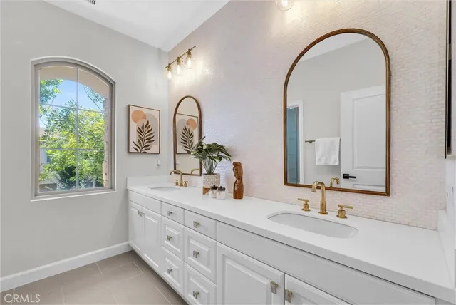 $2,350,000 | 61 Acorn Glen, Irvine, CA 92620