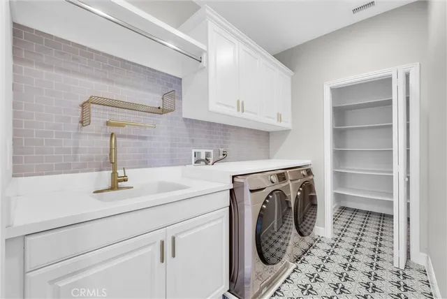 $2,350,000 | 61 Acorn Glen, Irvine, CA 92620