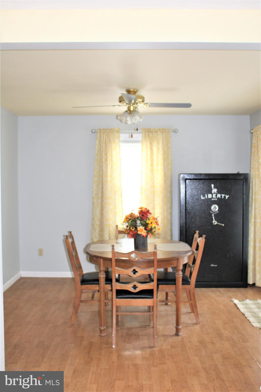 14706 Winchester Road Southwest Cresaptown, MD 21502 - Photo 20 of 39 Dining Room View 2
