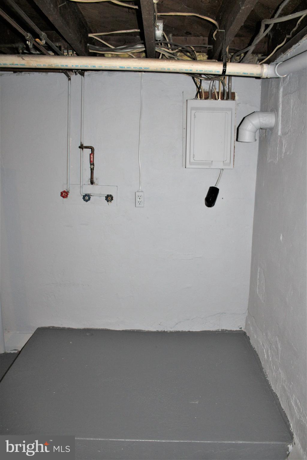 14706 Winchester Road Southwest Cresaptown, MD 21502 - Photo 39 of 39 Electric Panel / Laundry Area