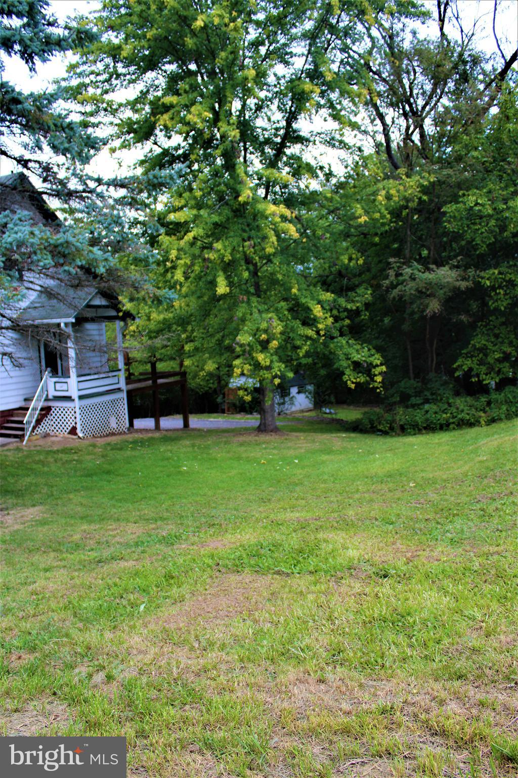 14706 Winchester Road Southwest Cresaptown, MD 21502 - Photo 7 of 39 Right Side Yard View