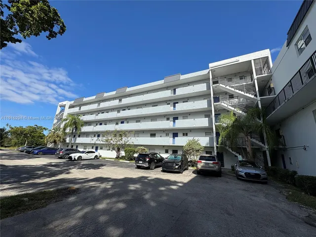 $1,700 | 7561 Northwest 16th Street, Unit 2107, Plantation, FL 33313