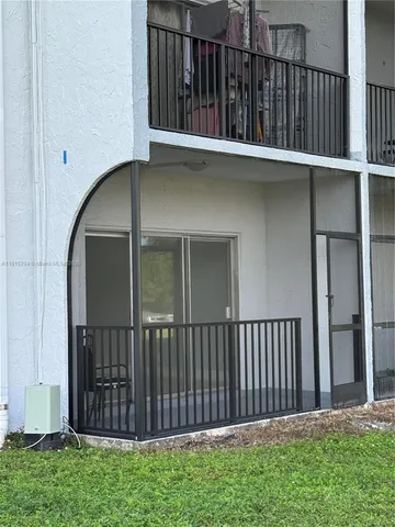 a view of outdoor space