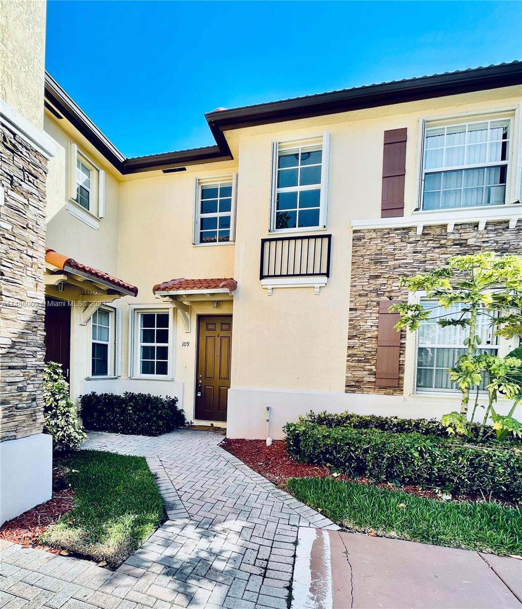 1570 Northeast 33rd Road, Unit 10911 Homestead, FL 33033 - Photo 1 of 58 Gallery Image 1