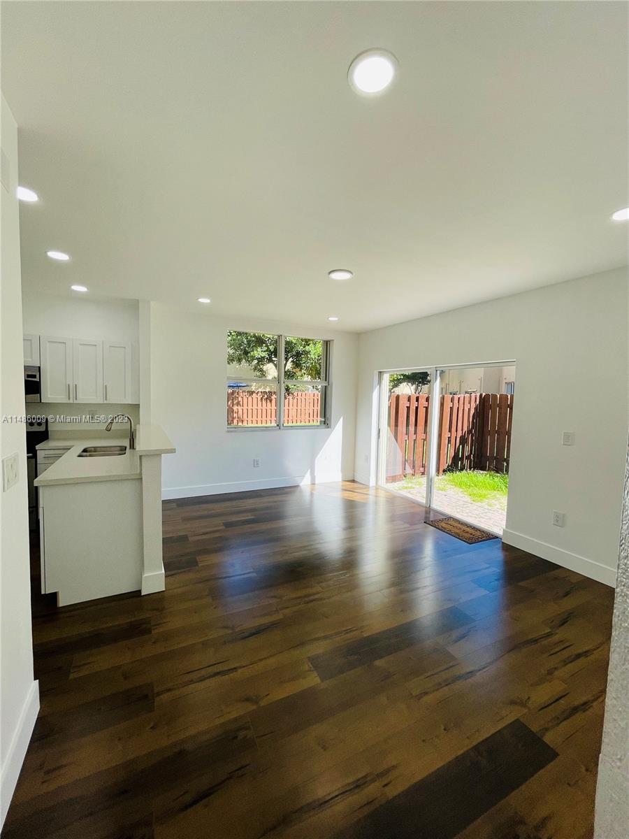 1570 Northeast 33rd Road, Unit 10911 Homestead, FL 33033 - Photo 14 of 58 Gallery Image 14