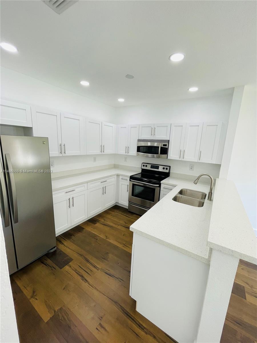 1570 Northeast 33rd Road, Unit 10911 Homestead, FL 33033 - Photo 18 of 58 Gallery Image 18