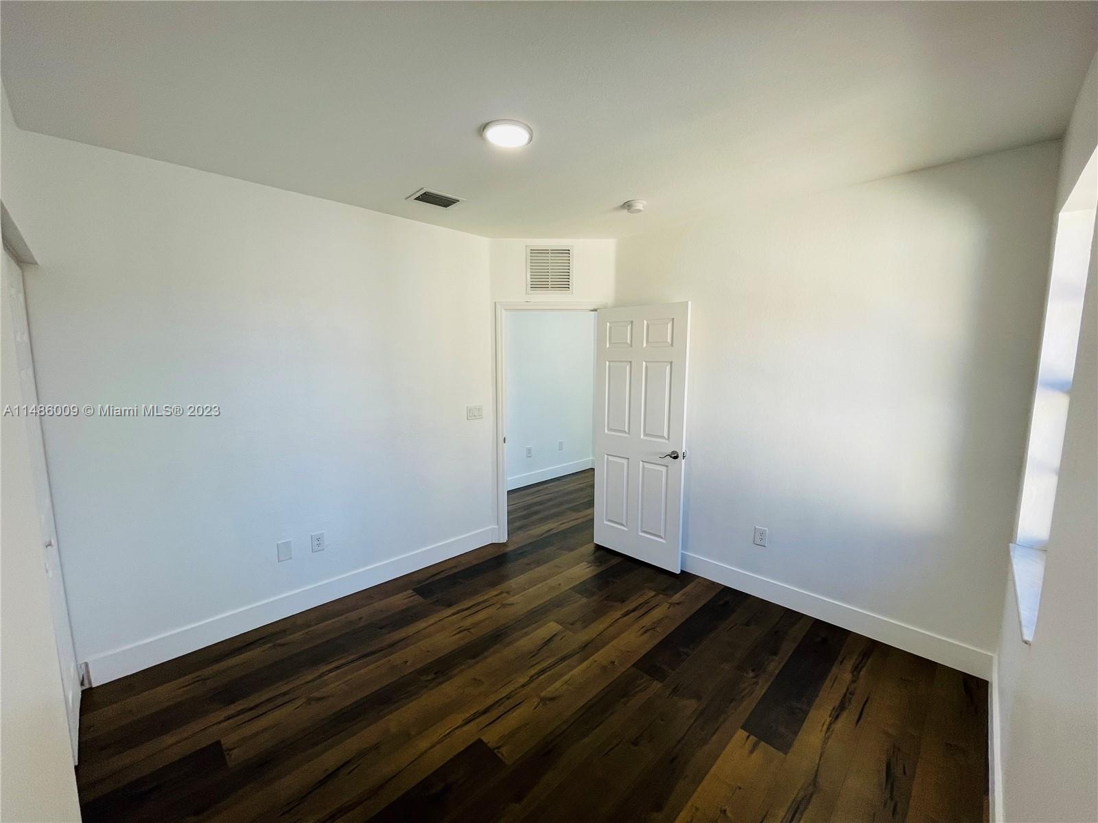 1570 Northeast 33rd Road, Unit 10911 Homestead, FL 33033 - Photo 27 of 58 Gallery Image 27
