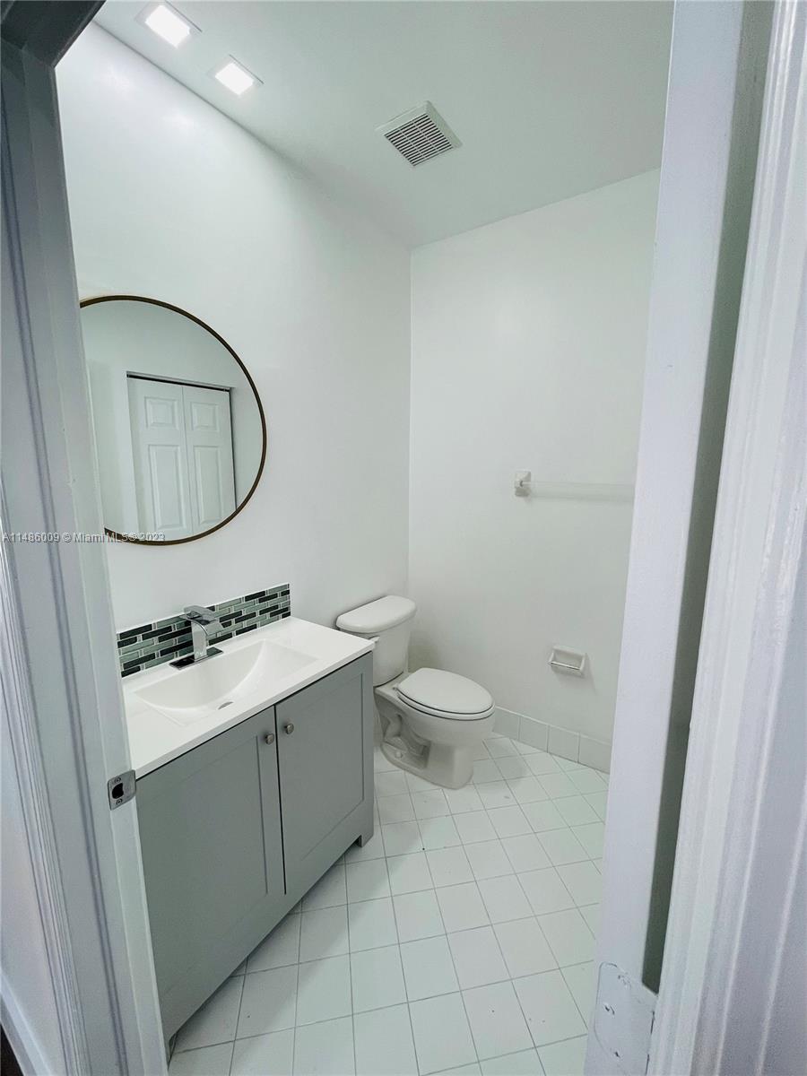 1570 Northeast 33rd Road, Unit 10911 Homestead, FL 33033 - Photo 9 of 58 Gallery Image 9