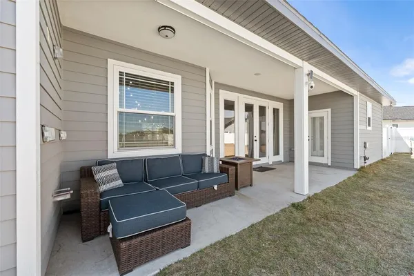 $496,000 | 24784 Southwest 21st Circle, Newberry, FL 32669