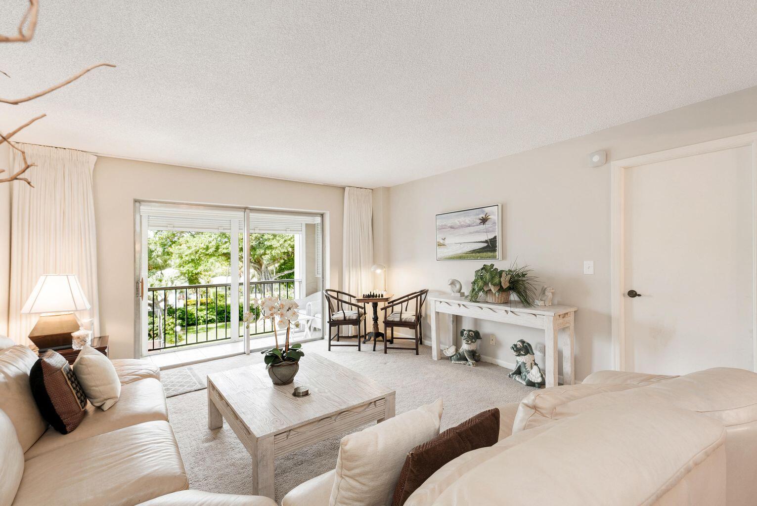 1111 South Ocean Boulevard, Unit 317 Boca Raton, FL 33432 - Photo 15 of 46 Living Room
