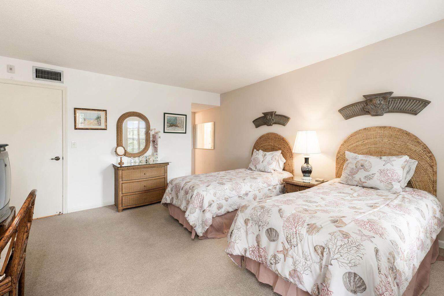 1111 South Ocean Boulevard, Unit 317 Boca Raton, FL 33432 - Photo 25 of 46 2nd En-suite Bedroom