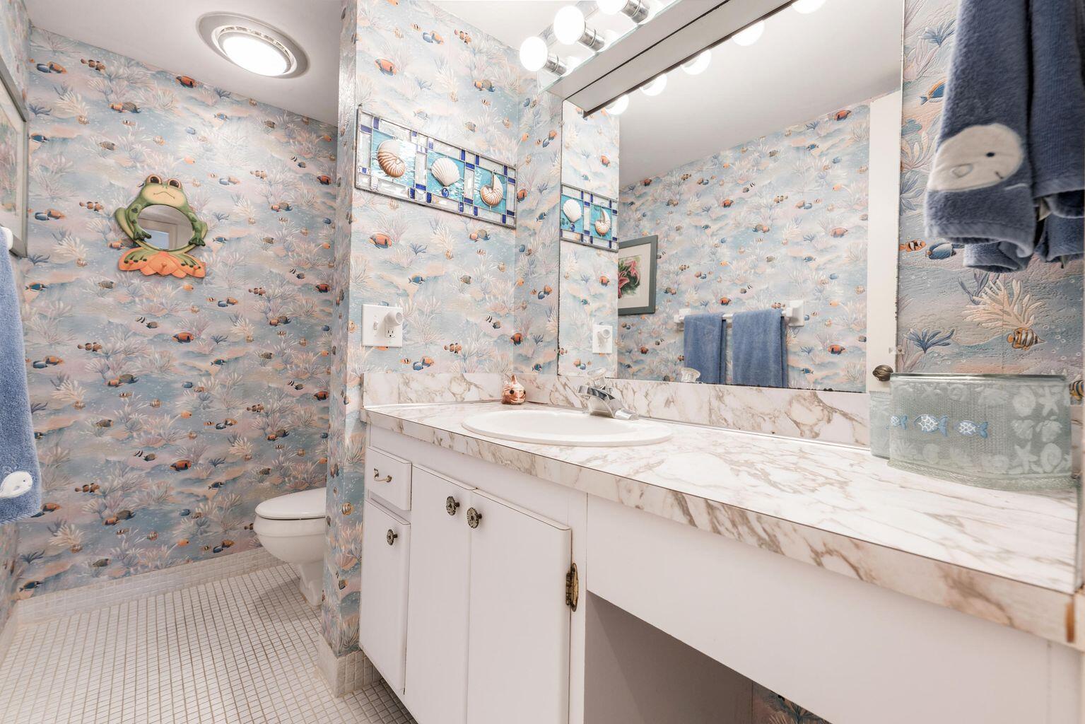 1111 South Ocean Boulevard, Unit 317 Boca Raton, FL 33432 - Photo 31 of 46 Guest bath