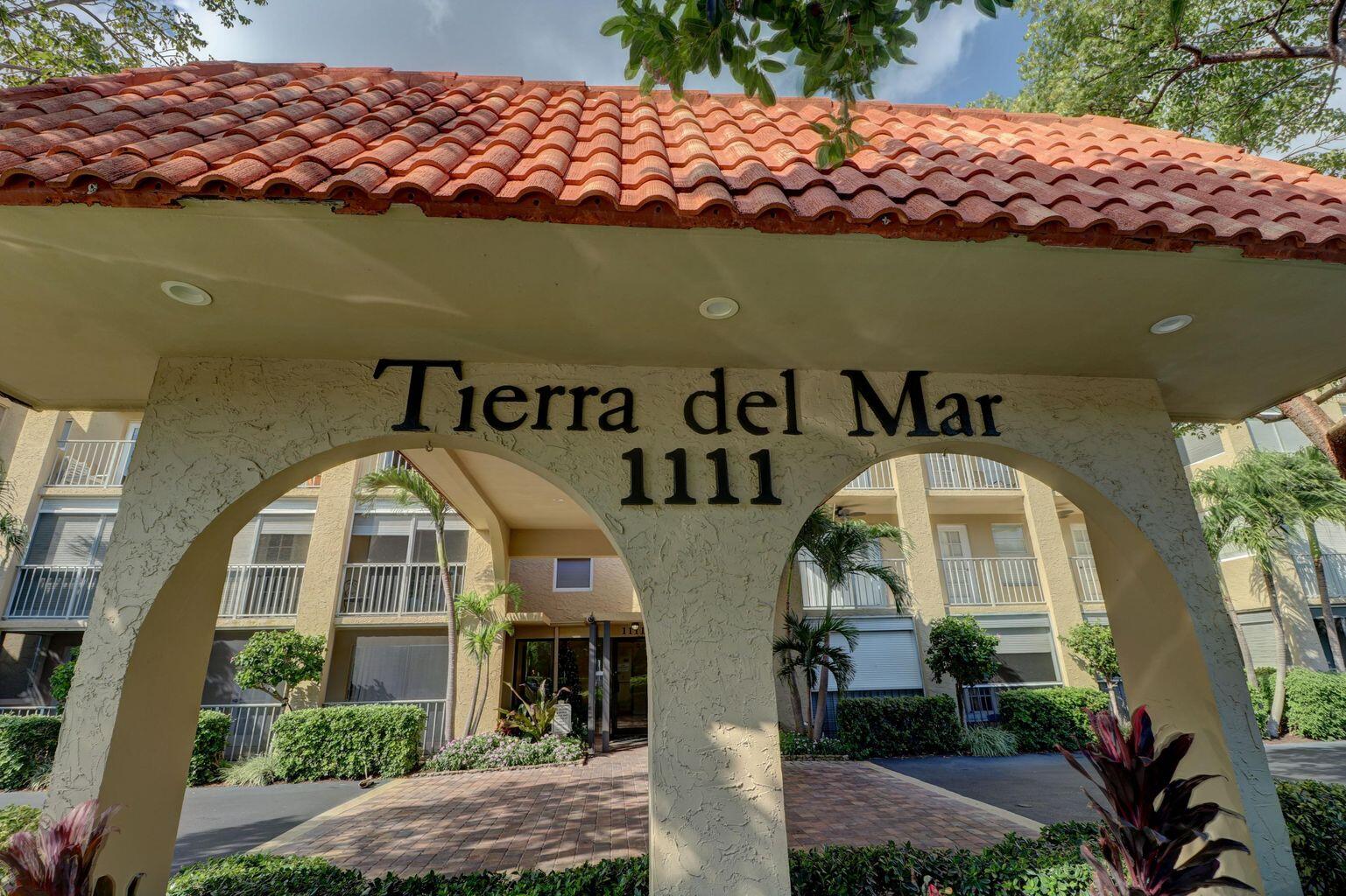 1111 South Ocean Boulevard, Unit 317 Boca Raton, FL 33432 - Photo 4 of 46 Entrance to building