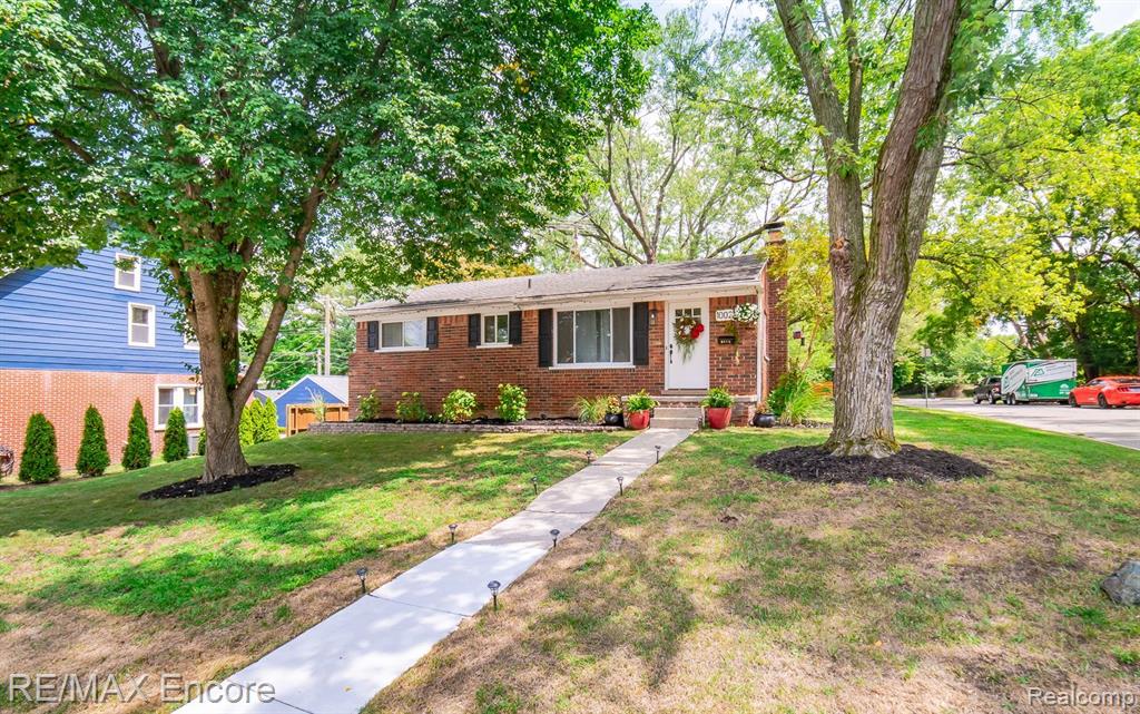 1002 Mahaffy Avenue Rochester, MI 48307 - Photo 37 of 41