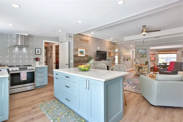 $625,000 | 1681 8th Street, Sarasota, FL 34236