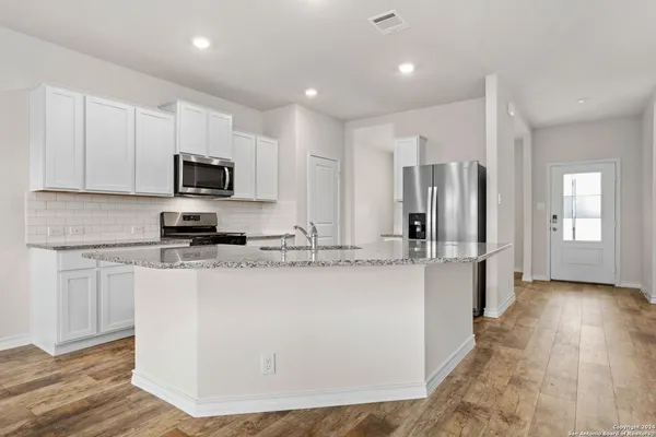 $2,900 | 5035 Punch Shot, San Antonio, TX 78261