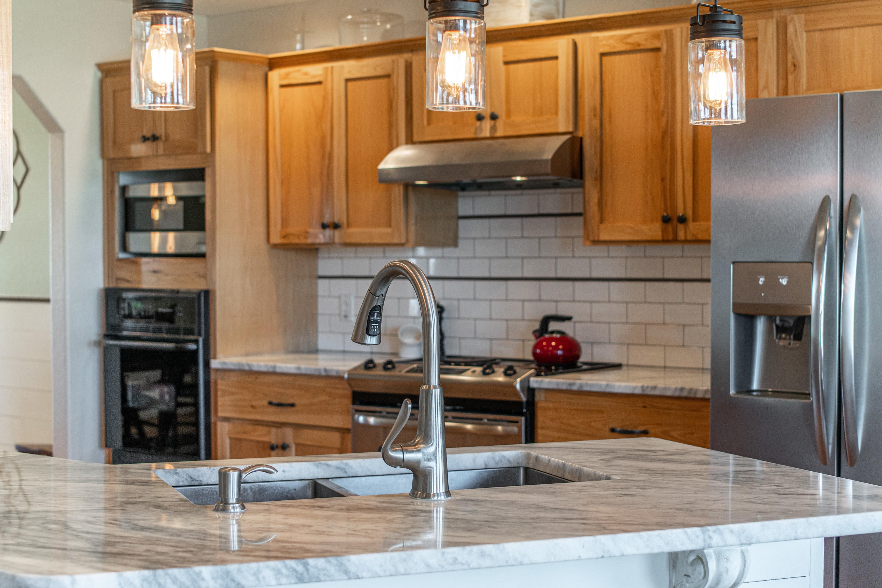 1422 Southwest Bent Loop Powell Butte, OR 97753 - Photo 28 of 47 1422BentLp_Kitchen4