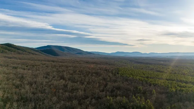 a view of an mountain and mountain