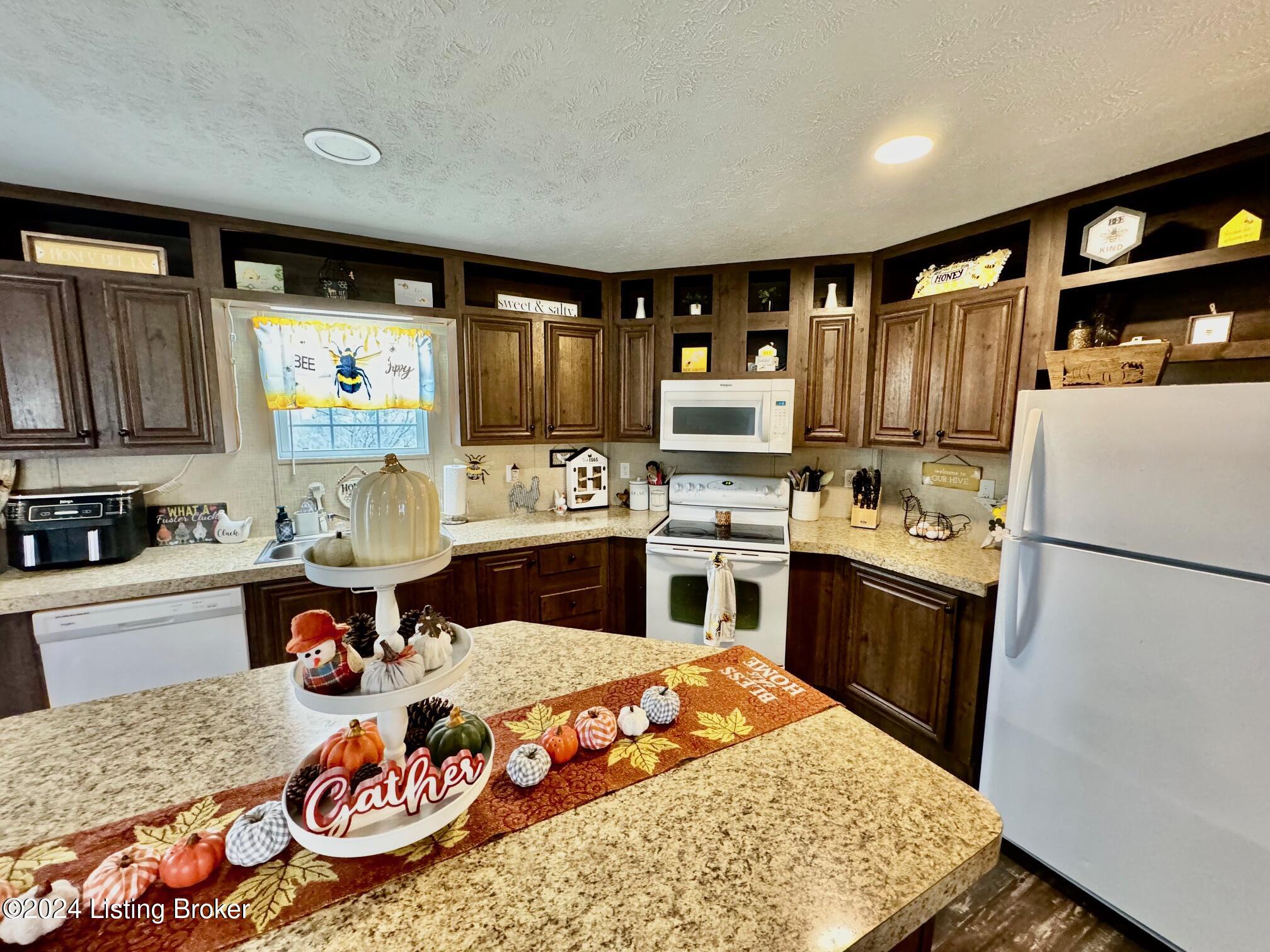 4068 Polin Road Willisburg, KY 40078 - Photo 3 of 24 002_IMG_0995
