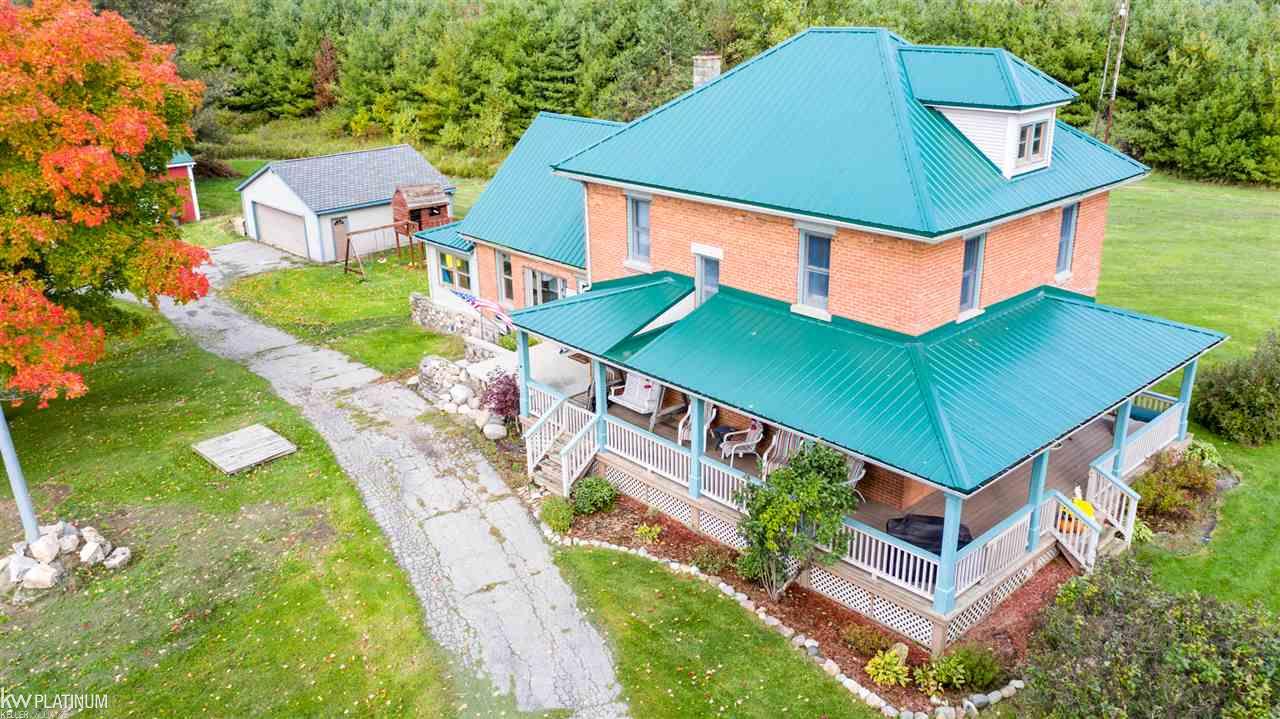 6066 Wildcat Road Croswell, MI 48422 - Photo 4 of 44
