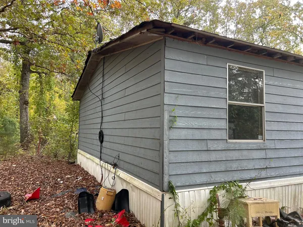 a front view of house with yard