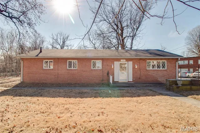 $169,000 | 1155 Washington Avenue, Alton, IL 62002