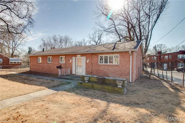 $169,000 | 1155 Washington Avenue, Alton, IL 62002