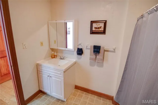 $169,000 | 1155 Washington Avenue, Alton, IL 62002