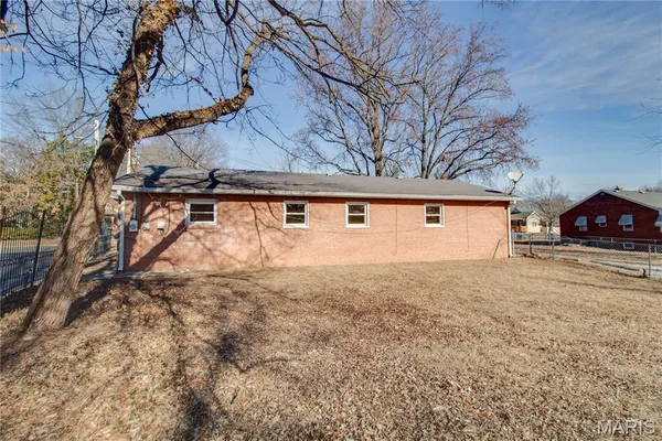 $169,000 | 1155 Washington Avenue, Alton, IL 62002