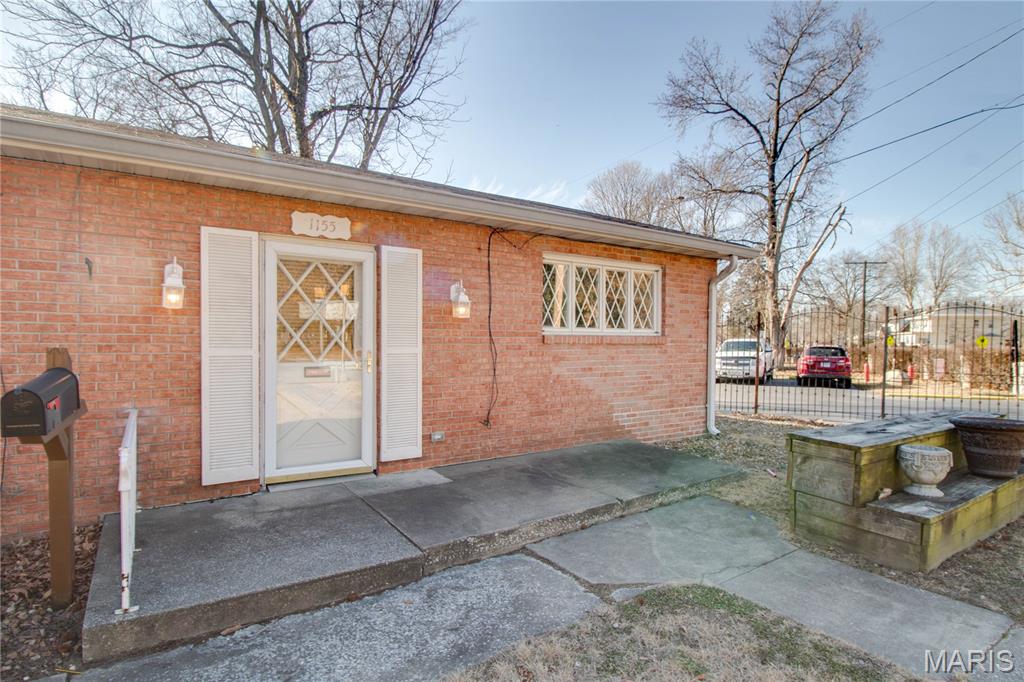 1155 Washington Avenue Alton, IL 62002 - Photo 5 of 37