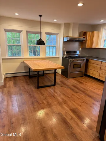 $3,300 | 60 Ash Street, Saratoga Springs, NY 12866