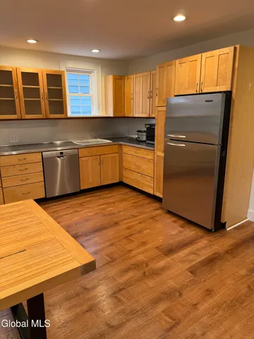 $3,300 | 60 Ash Street, Saratoga Springs, NY 12866