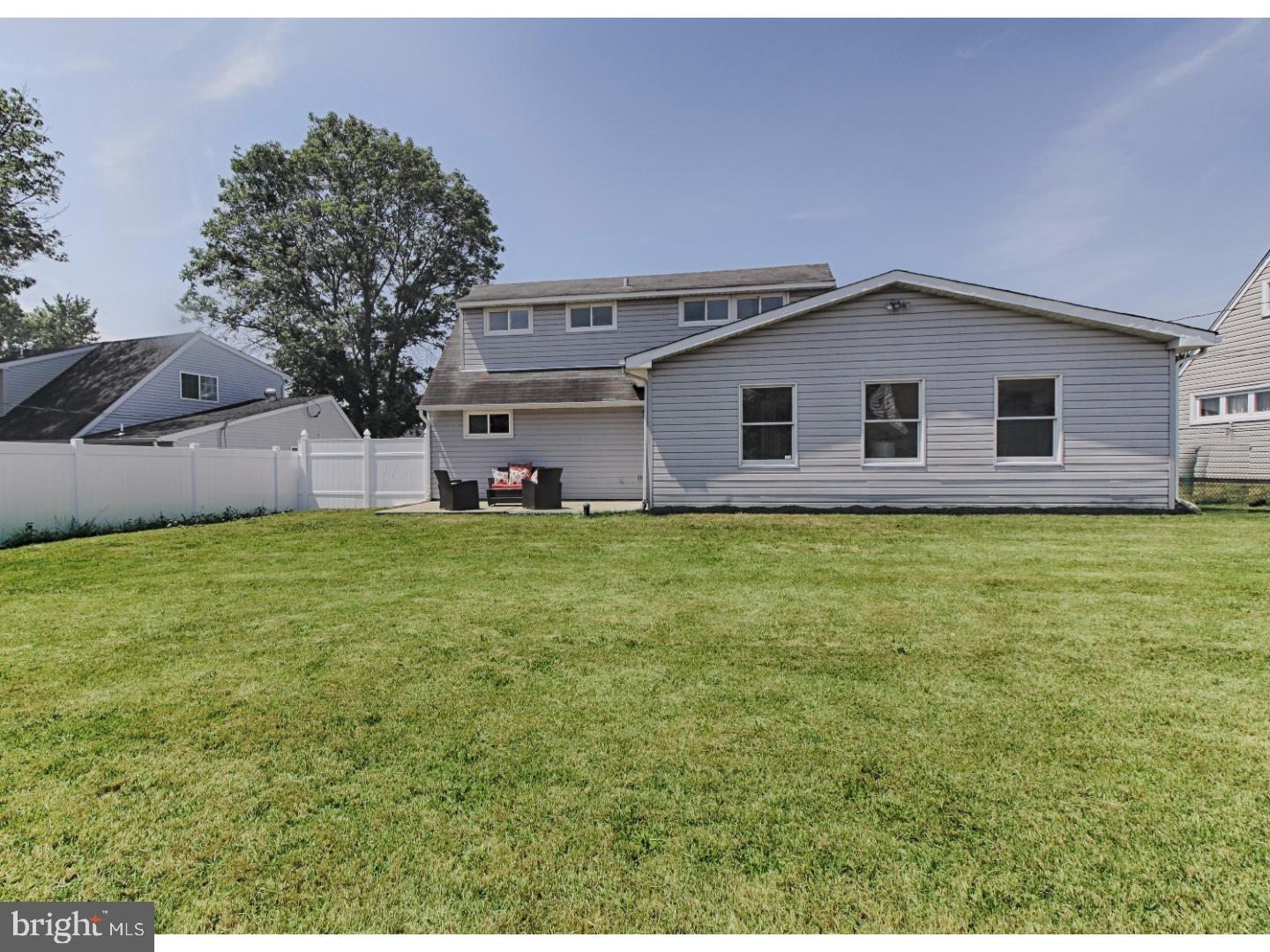 40 Plumtree Road Levittown, PA 19056 - Photo 23 of 25 Exterior Back
