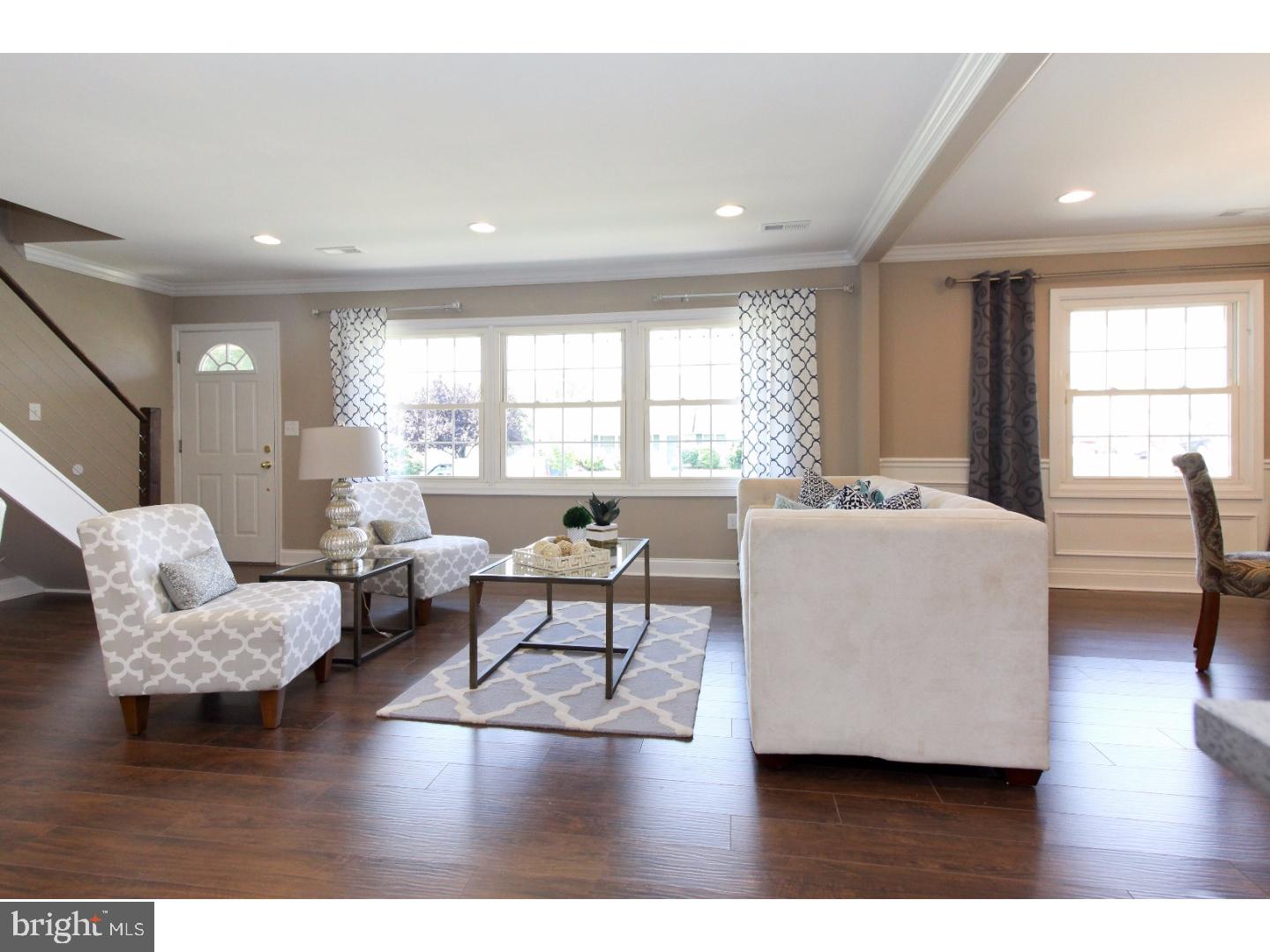 40 Plumtree Road Levittown, PA 19056 - Photo 5 of 25 Living Room