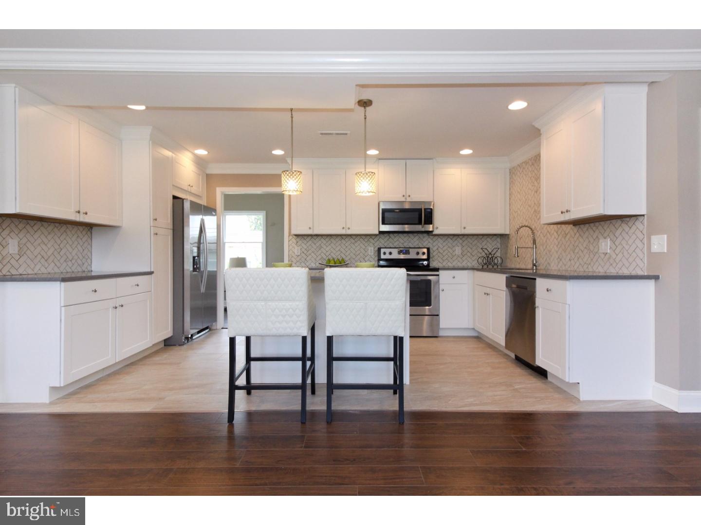 40 Plumtree Road Levittown, PA 19056 - Photo 8 of 25 Kitchen