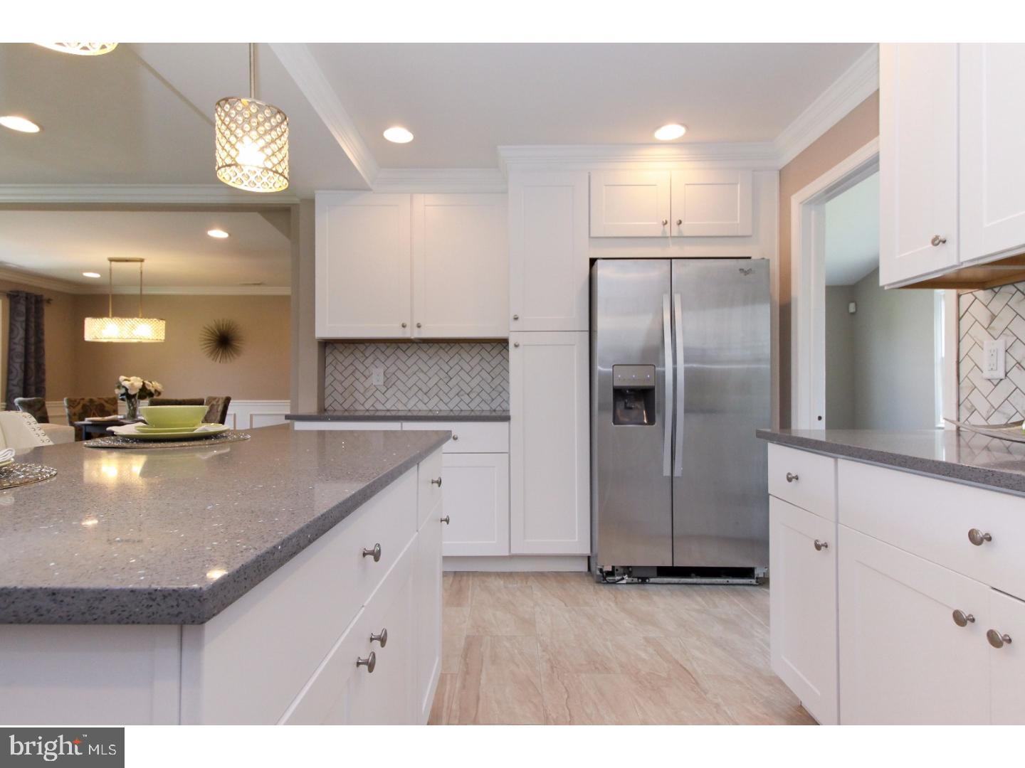 40 Plumtree Road Levittown, PA 19056 - Photo 10 of 25 Kitchen