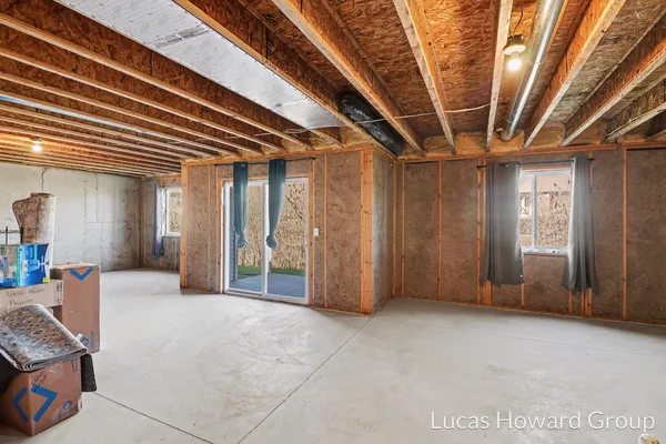 $270,000 | 1249 South Village Circle, Kalamazoo, MI 49009