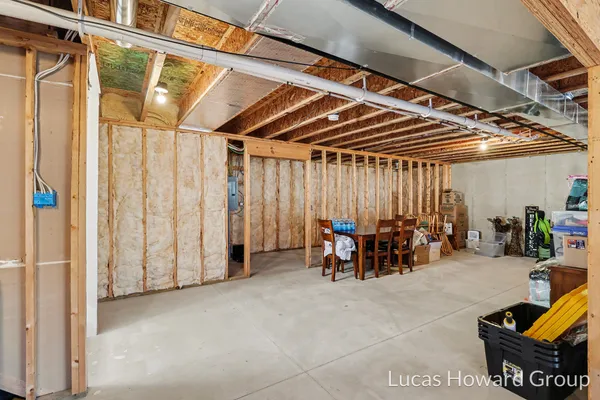 $270,000 | 1249 South Village Circle, Kalamazoo, MI 49009