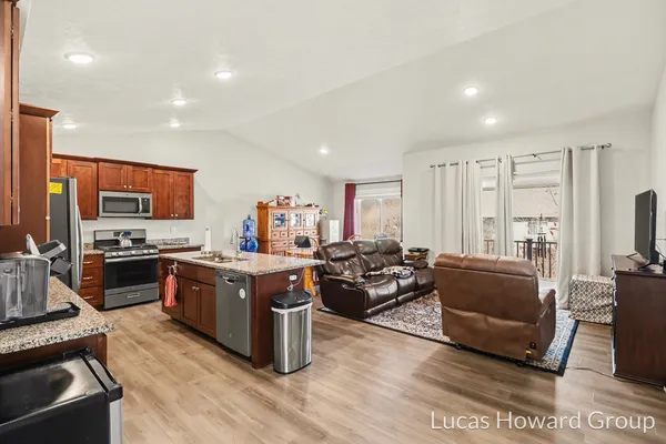 $270,000 | 1249 South Village Circle, Kalamazoo, MI 49009