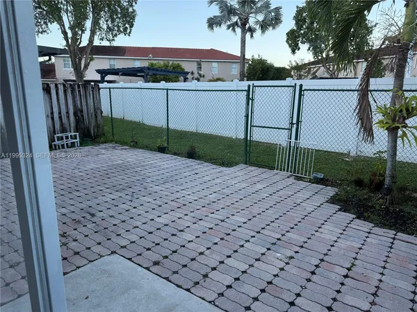$2,100 | 27270 Southwest 138th Court, Unit 1, Homestead, FL 33032