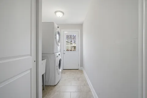 $525,000 | 628 Carriageway Drive, Buffalo Grove, IL 60089