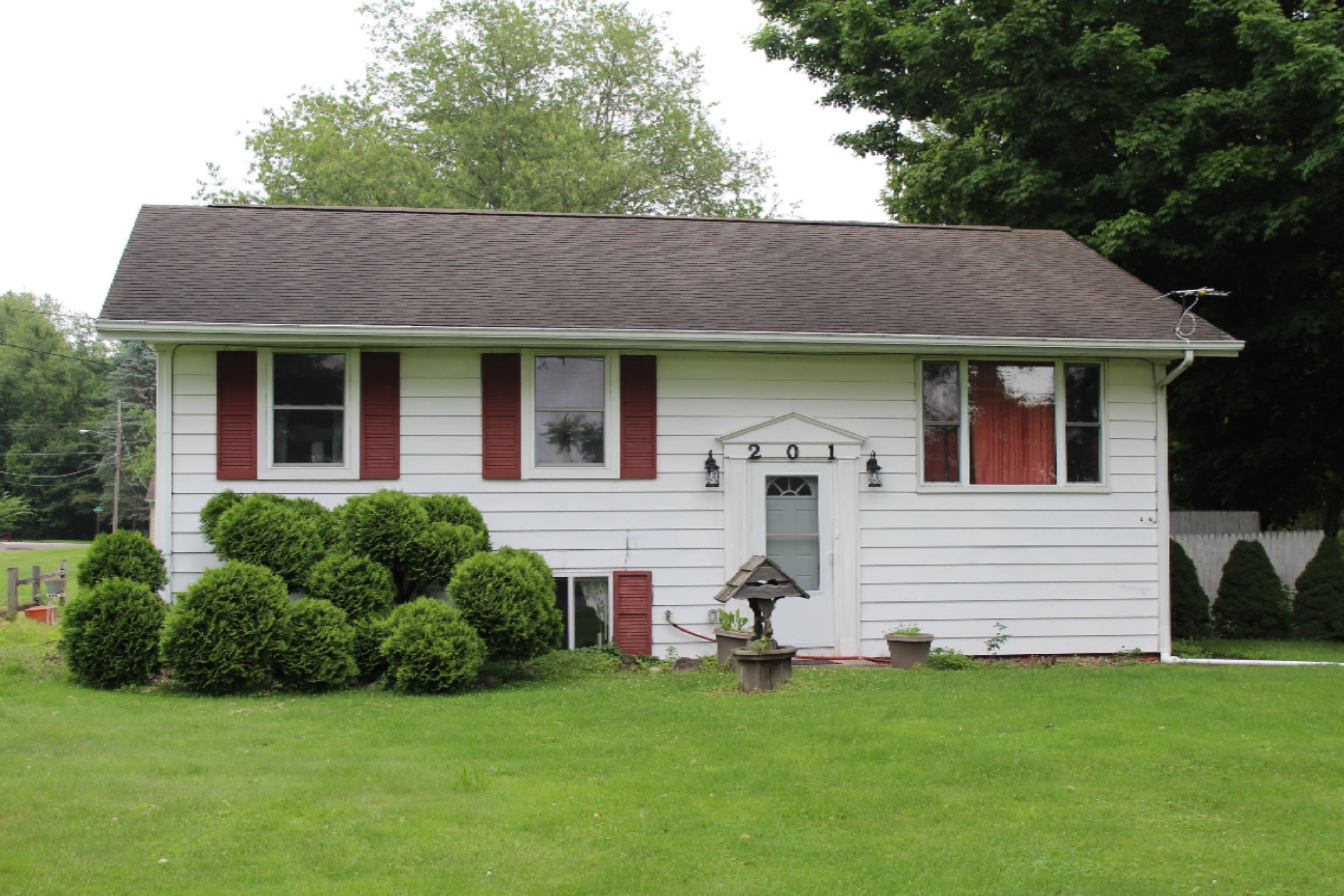 201 Geiger Road Niles, MI 49120 - Photo 1 of 37 IMG_2217
