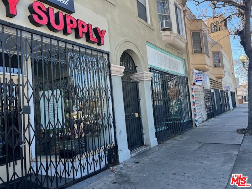 2216 West Jefferson Blvd  