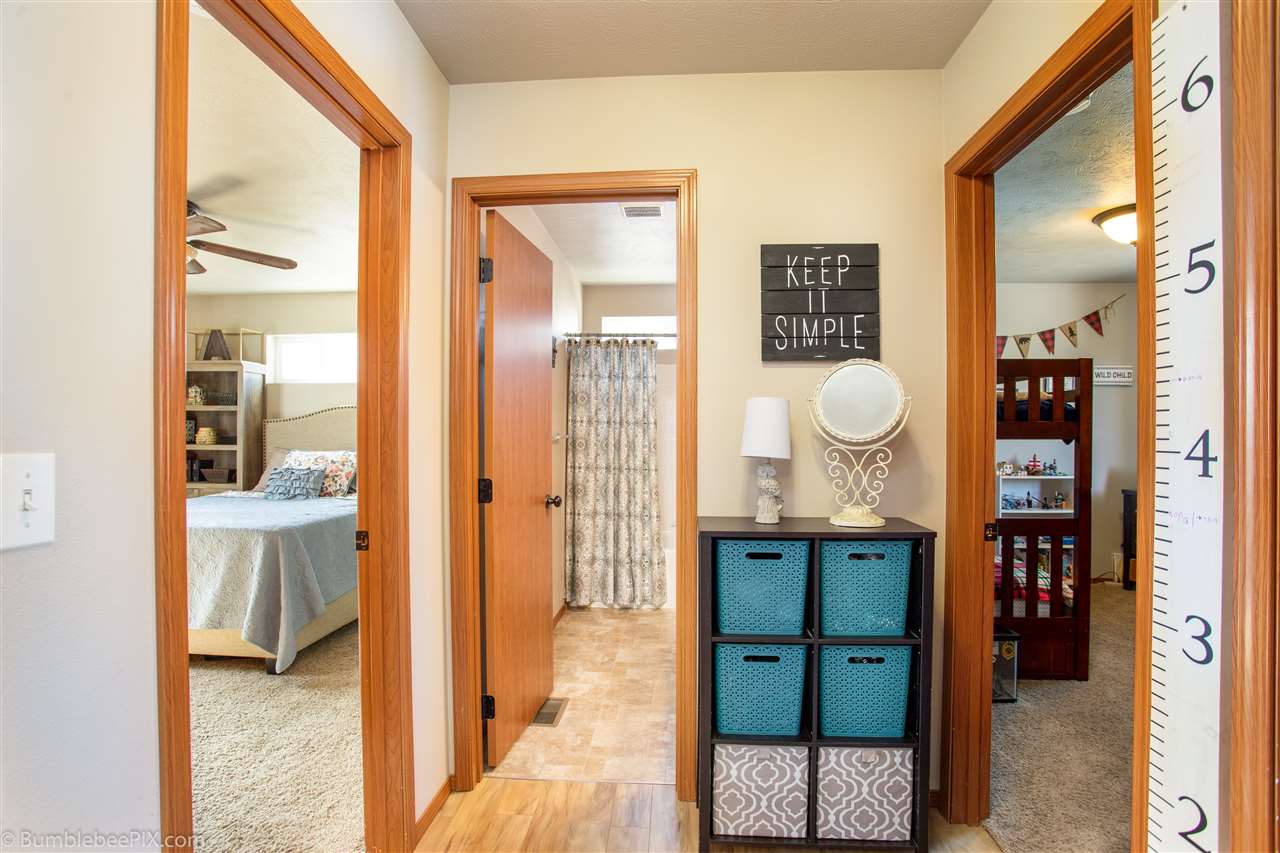 4028 South Bates Road Spokane Valley, WA 99206 - Photo 9 of 20 Gallery Image 9