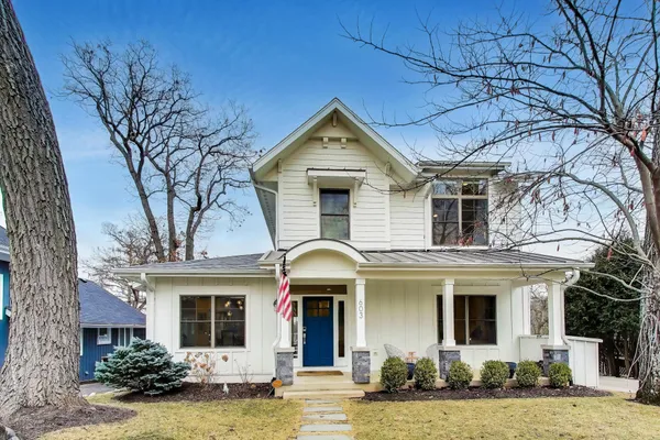 $1,995,000 | 603 Agaming Road, Fontana, WI 53125