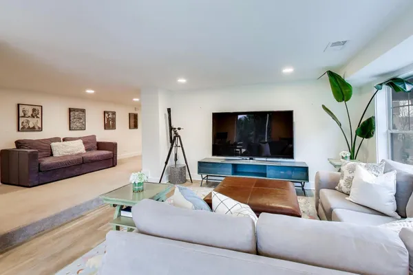$1,995,000 | 603 Agaming Road, Fontana, WI 53125