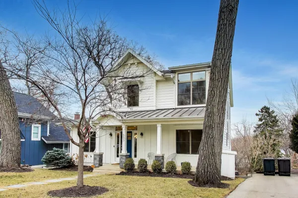 $1,995,000 | 603 Agaming Road, Fontana, WI 53125