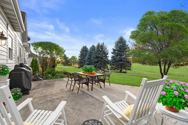 $639,900 | 1758 Bess Court, Oconomowoc, WI 53066