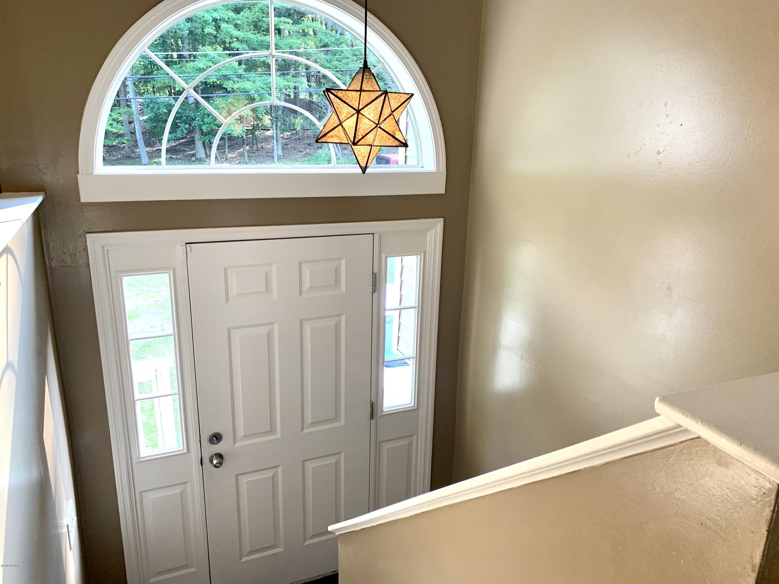 144 Slaymaker Road Milford, PA 18337 - Photo 2 of 19 Inviting Foyer